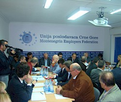 "Republika" o sastanku UPCG sa ministrom Milutinom Simovićem